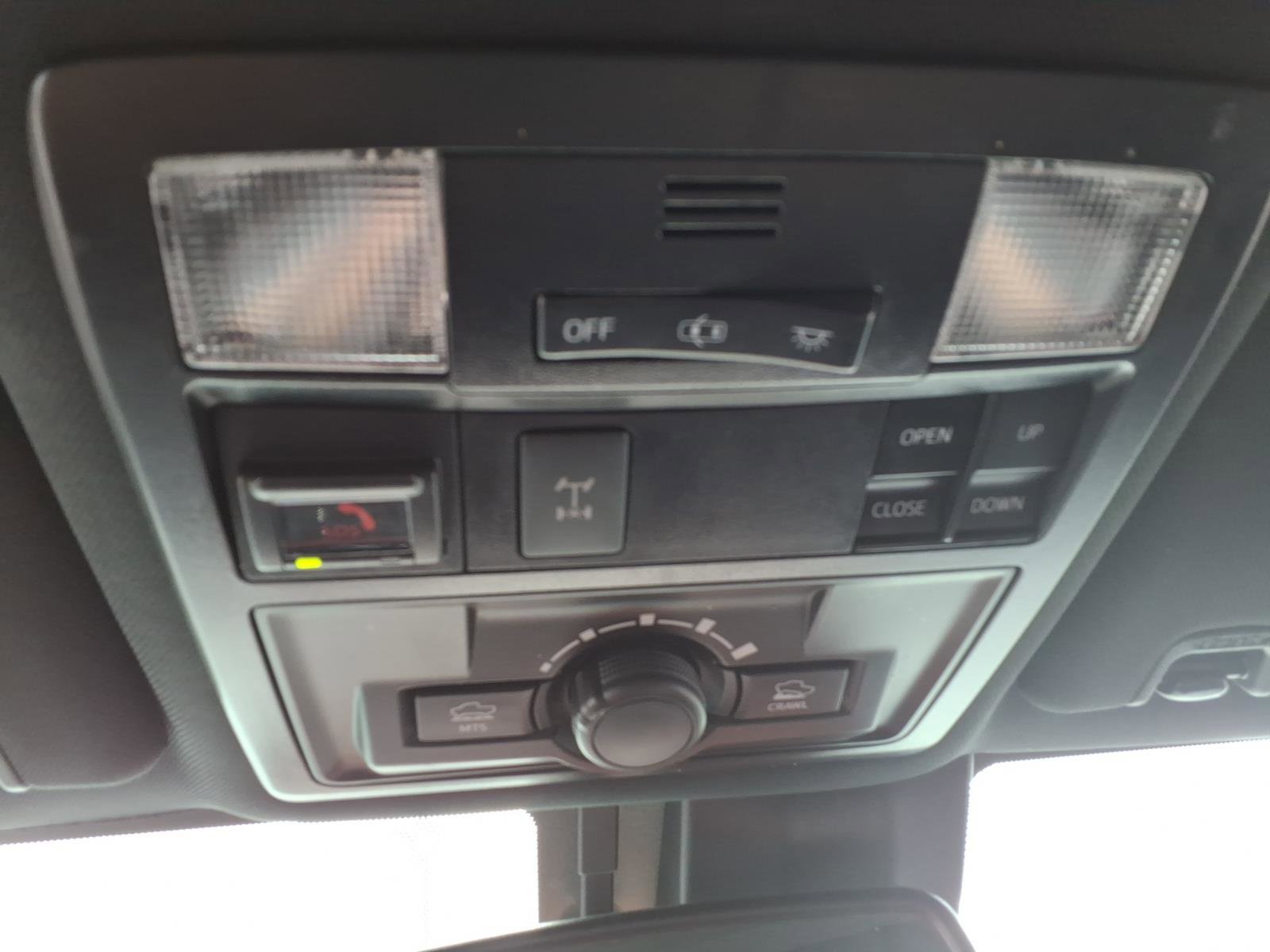 Used 2020 Toyota Tacoma TRD Off-Road w/ TRD Premium Off Road Package AWD/4WD image 39