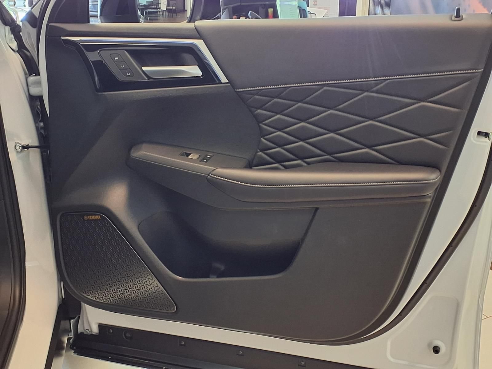 New 2026 Mitsubishi Outlander 4WD Plug-In Hybrid image 11