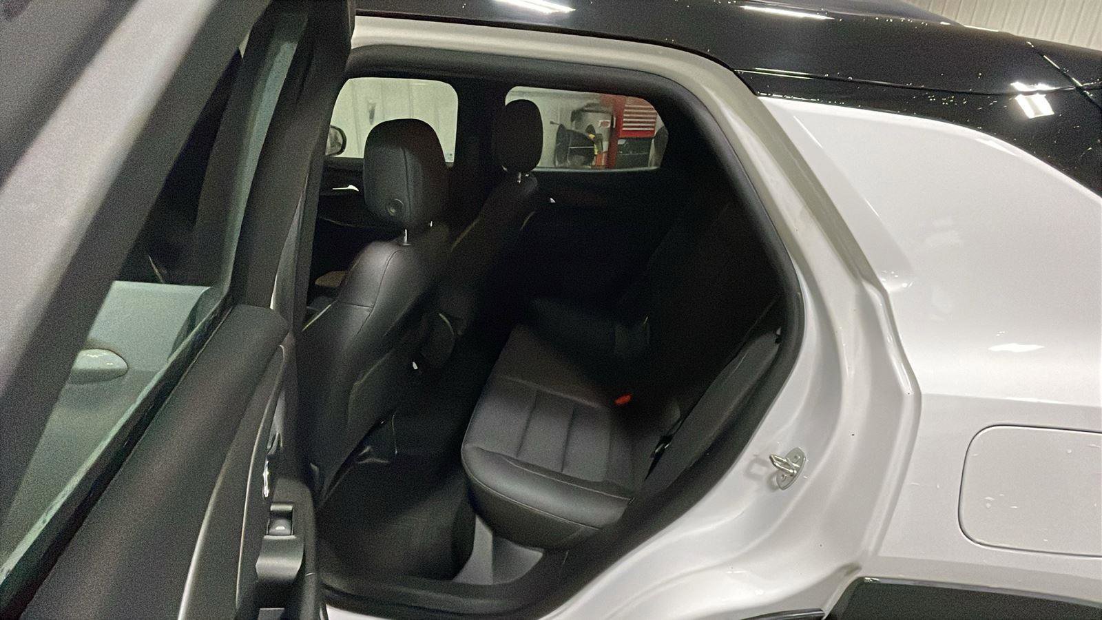 Used 2021 Chevrolet TrailBlazer RS w/ Convenience Package image 9