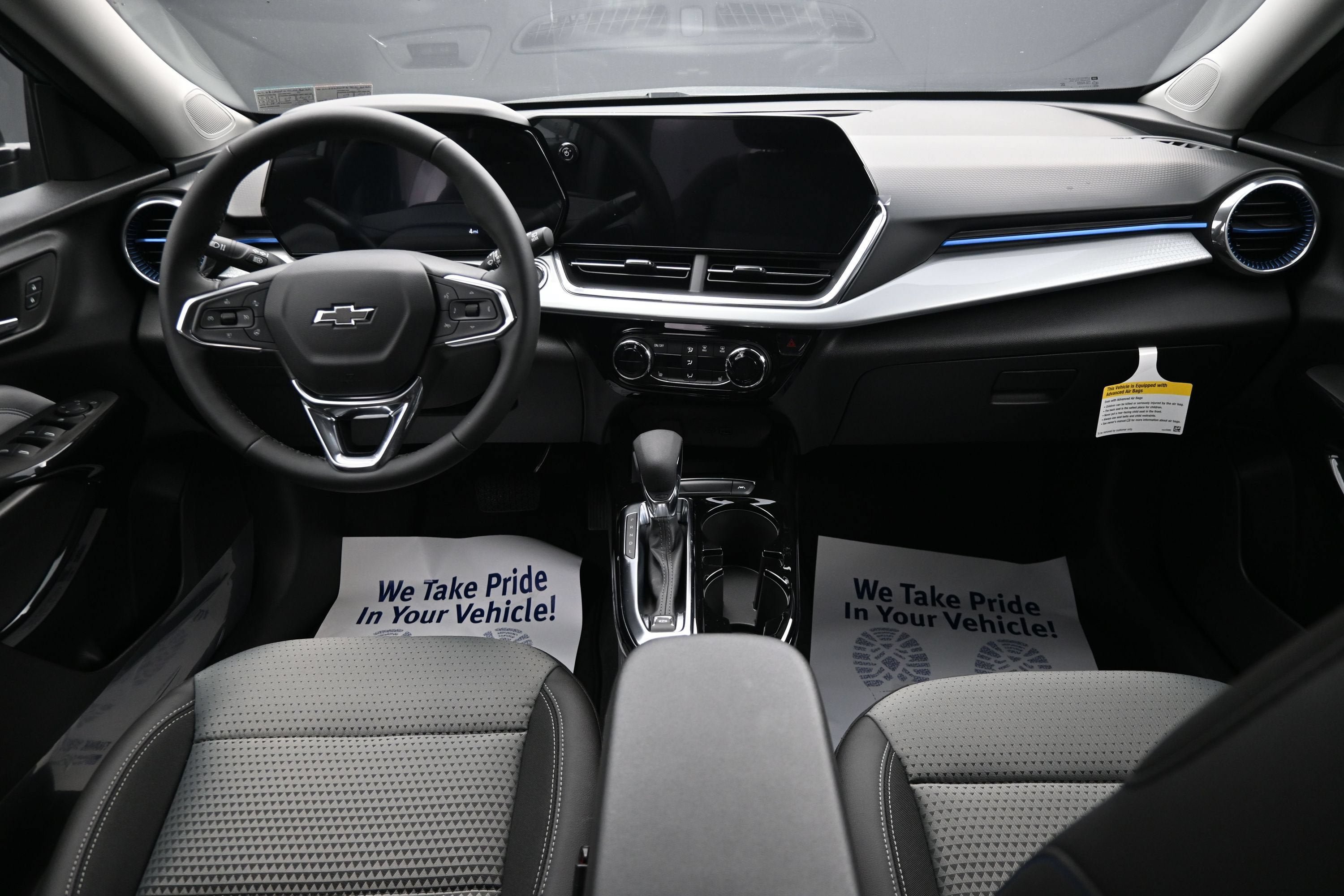 New 2026 Chevrolet Trax LT w/ Sunroof Package FWD image 24