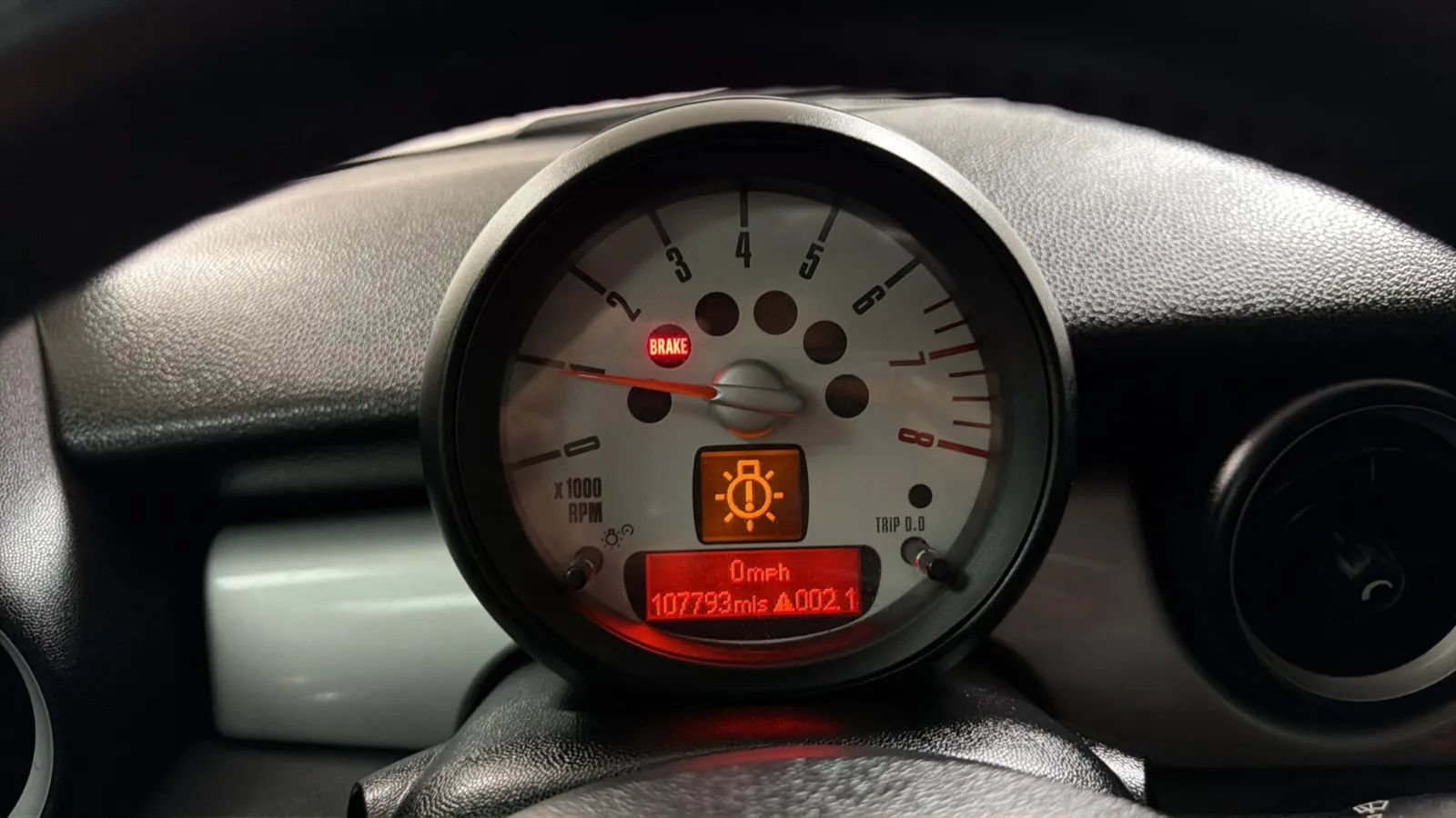 Used 2011 MINI Cooper Hardtop FWD image 11