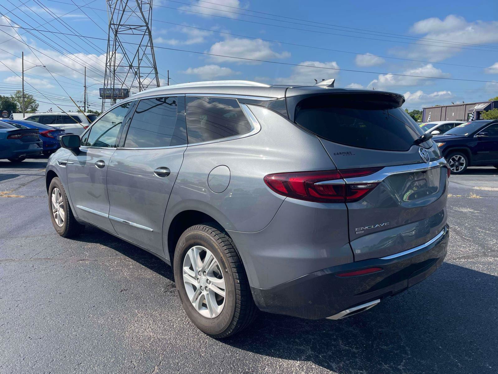 Used 2020 Buick Enclave Essence w/ Sound and Sites Package AWD/4WD image 5