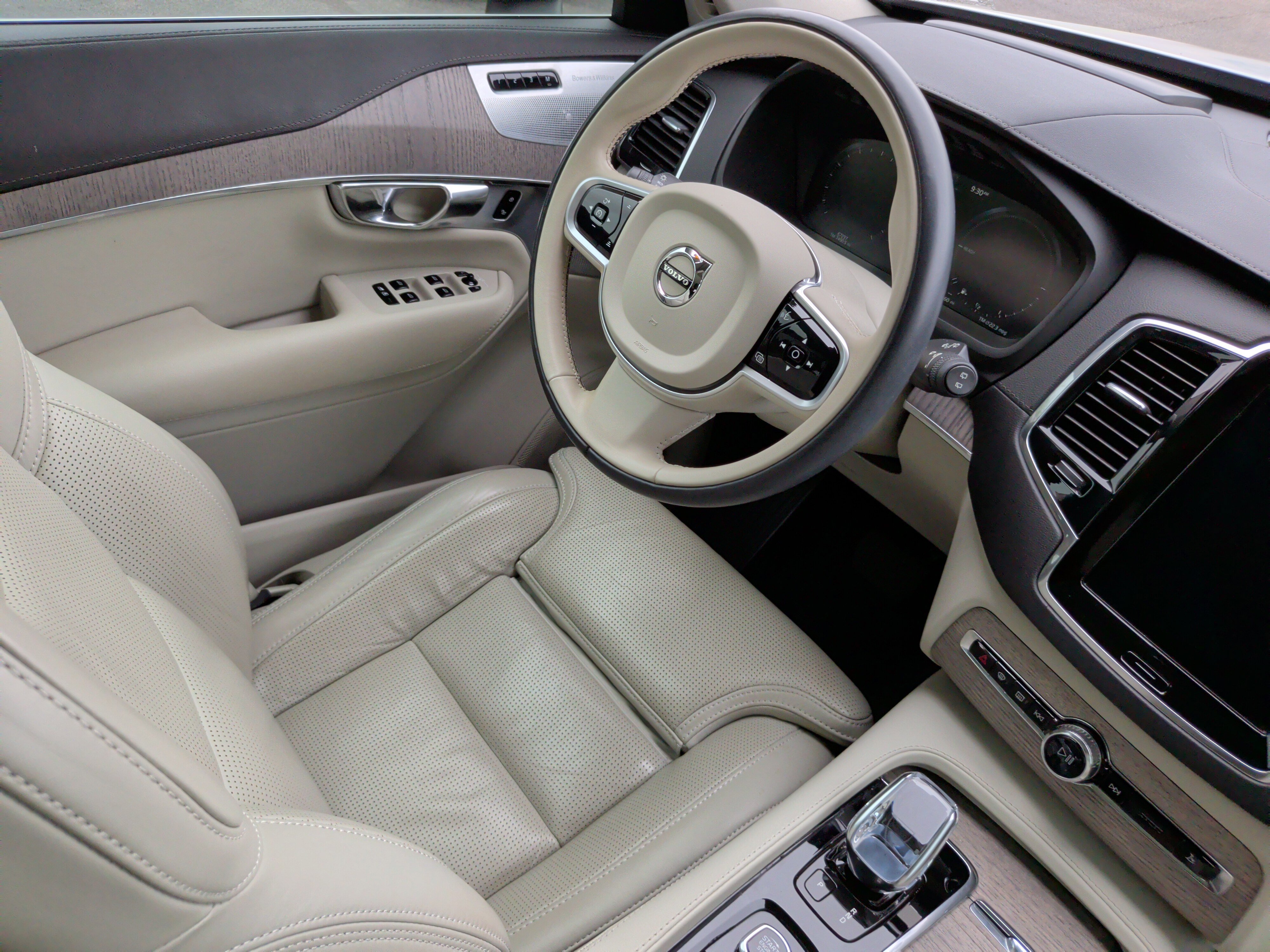 Used 2022 Volvo XC90 T8 Inscription w/ Advanced Package image 35