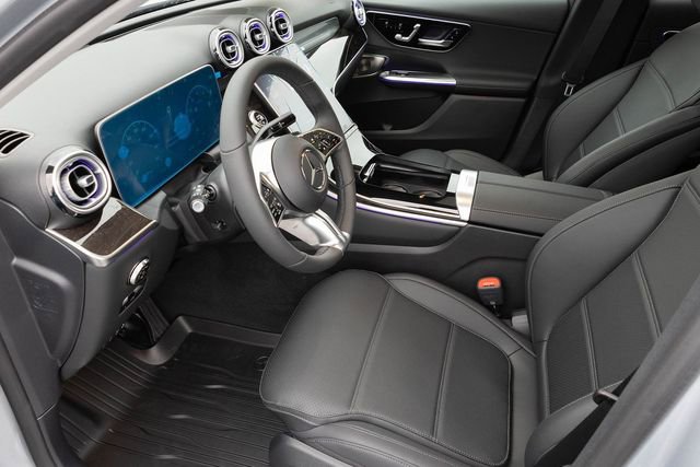 New 2026 Mercedes-Benz GLC 300 4MATIC image 2