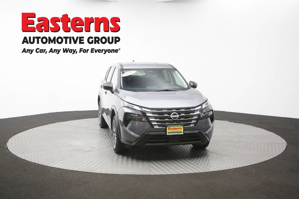 Used 2024 Nissan Rogue S AWD/4WD image 47