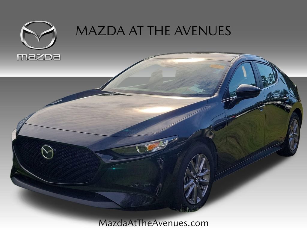 Used 2022 MAZDA MAZDA3 s FWD image 1