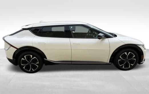 Used 2022 Kia EV6 Wind w/ Wind Technology Package AWD/4WD image 4