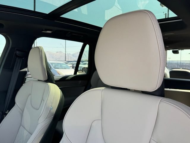 New 2026 Volvo XC90 T8 Plus w/ Protection Package AWD/4WD image 14