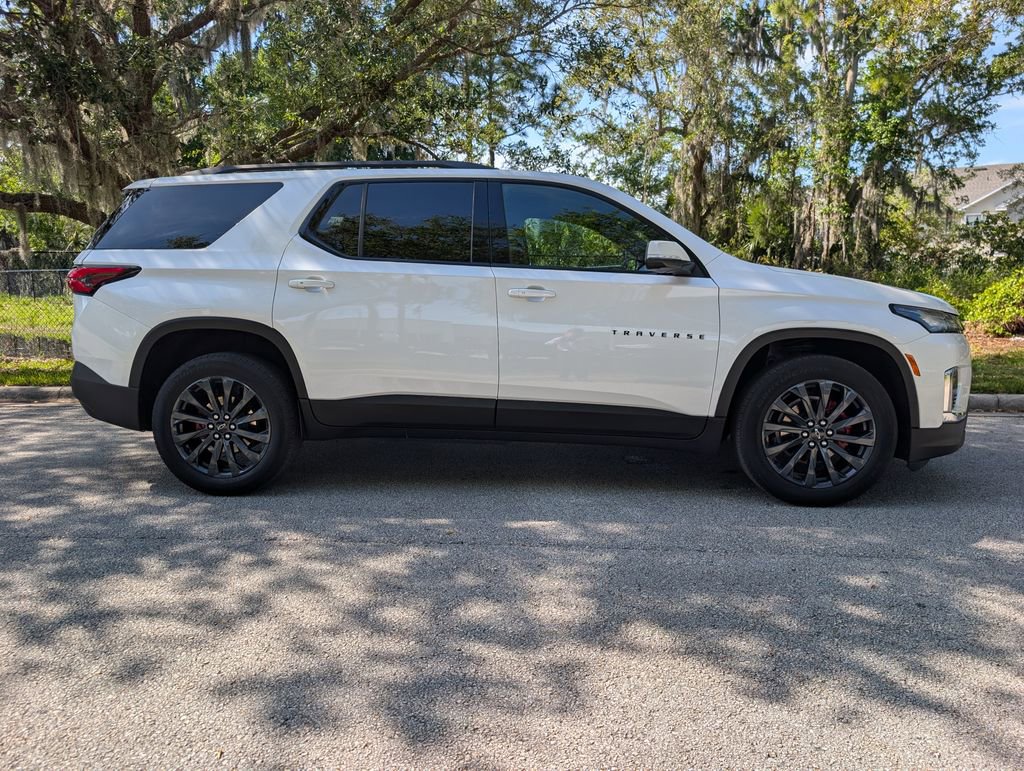 Used 2022 Chevrolet Traverse RS image 10