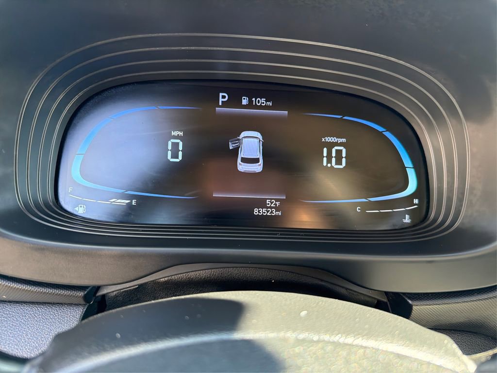 Used 2023 Hyundai Venue SEL FWD image 17