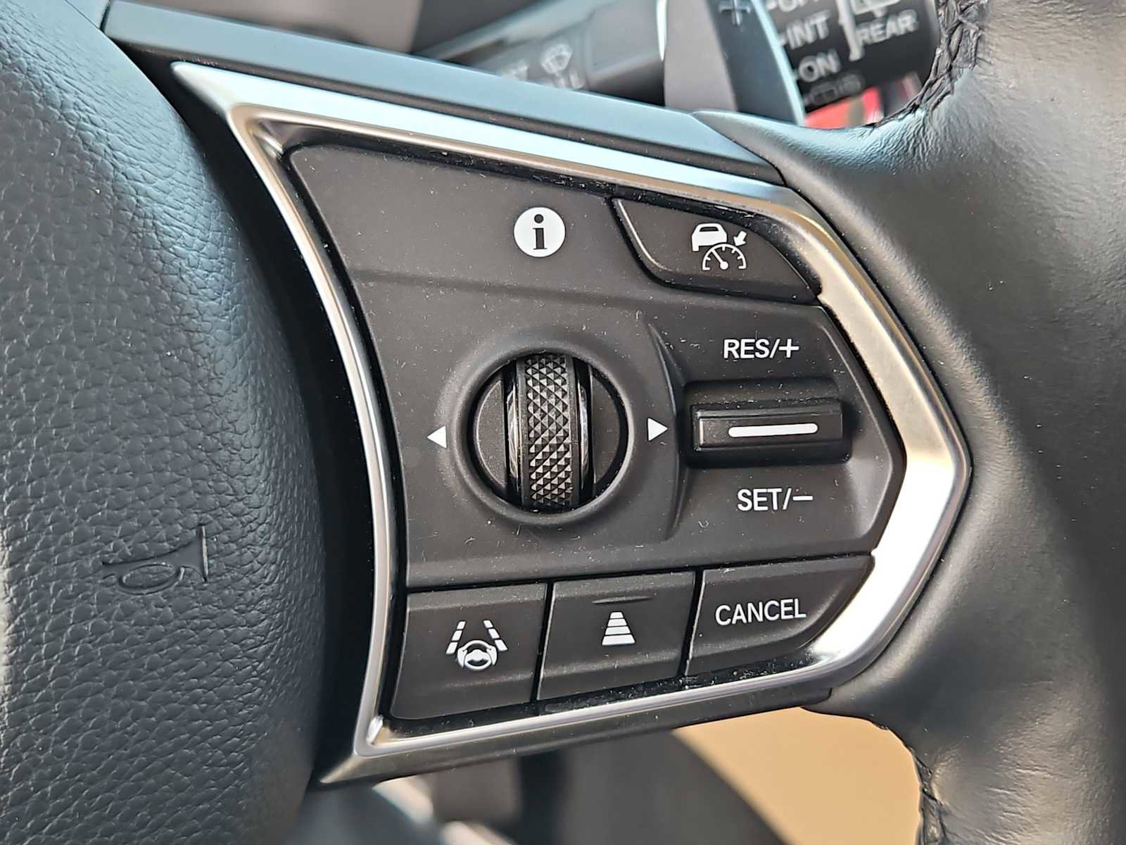 Used 2023 Acura MDX FWD w/ Technology Package image 25