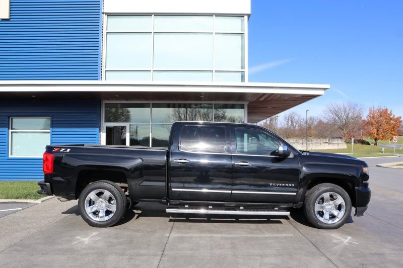 Used 2018 Chevrolet Silverado 1500 LTZ Z71 w/ LTZ Plus Package AWD/4WD image 2
