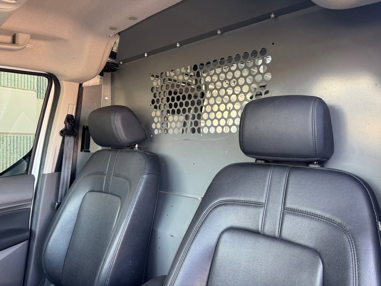 Certified 2021 Ford Transit Connect XL image 28
