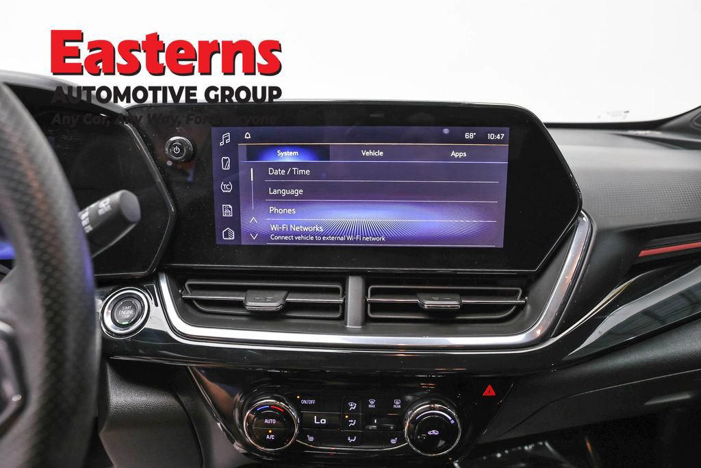 Used 2024 Chevrolet Trax RS w/ Driver Confidence Package FWD image 12