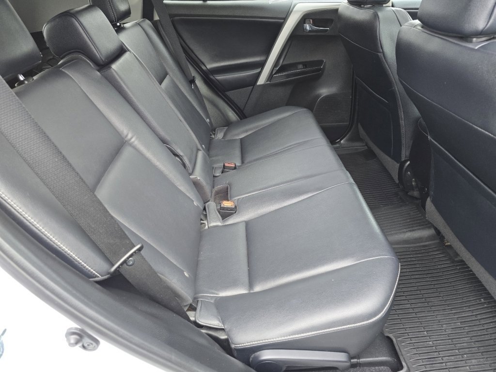 Used 2018 Toyota RAV4 Limited image 19