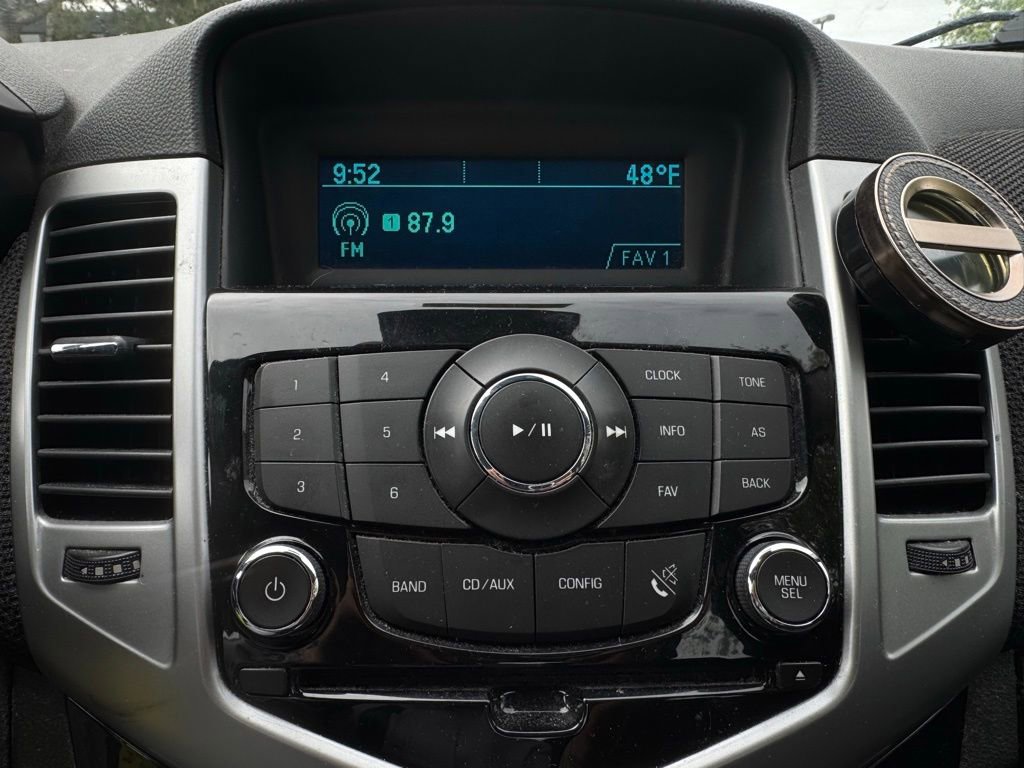 Used 2013 Chevrolet Cruze LT FWD image 24