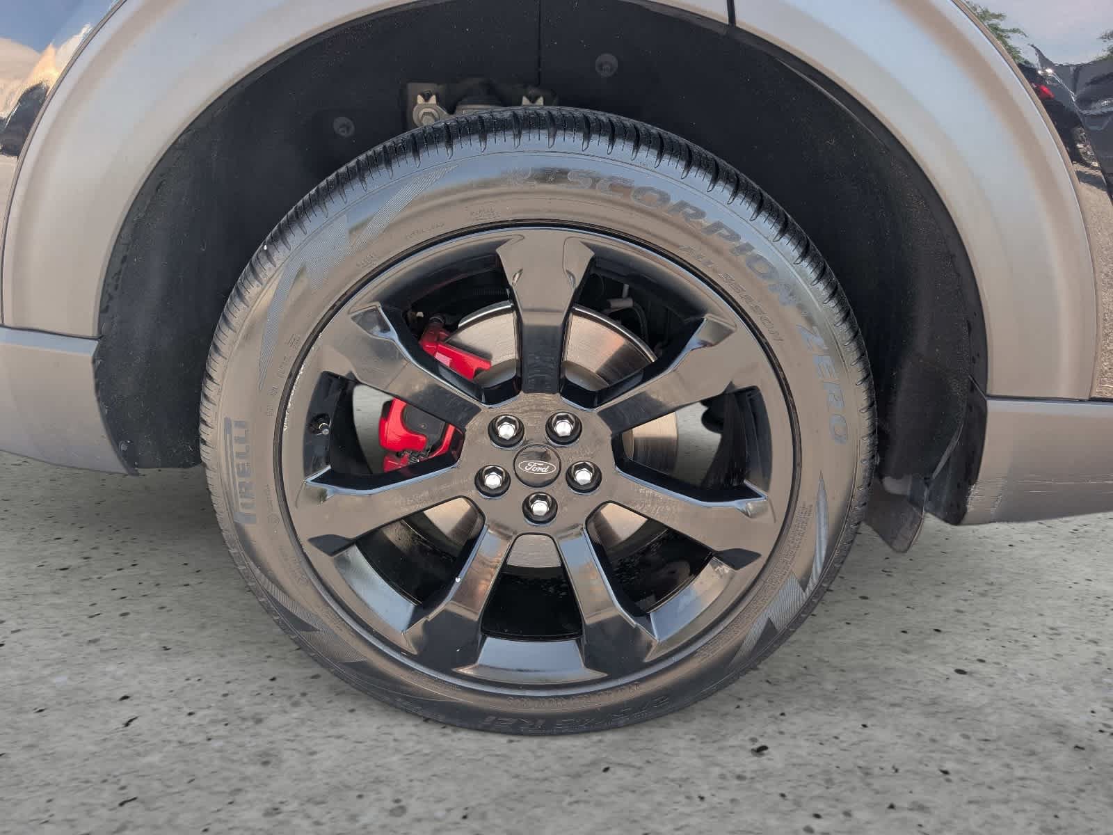 Used 2020 Ford Explorer ST w/ ST Street Pack AWD/4WD image 9