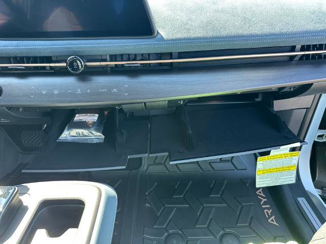 Certified 2025 Nissan Ariya Platinum image 30