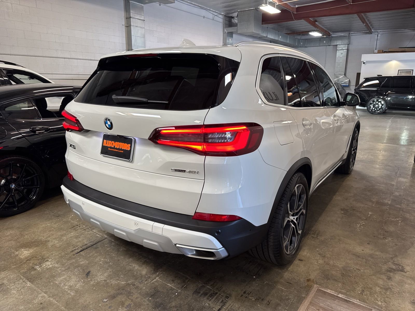 Used 2023 BMW X5 sDrive40i w/ Parking Assistance Package image 8