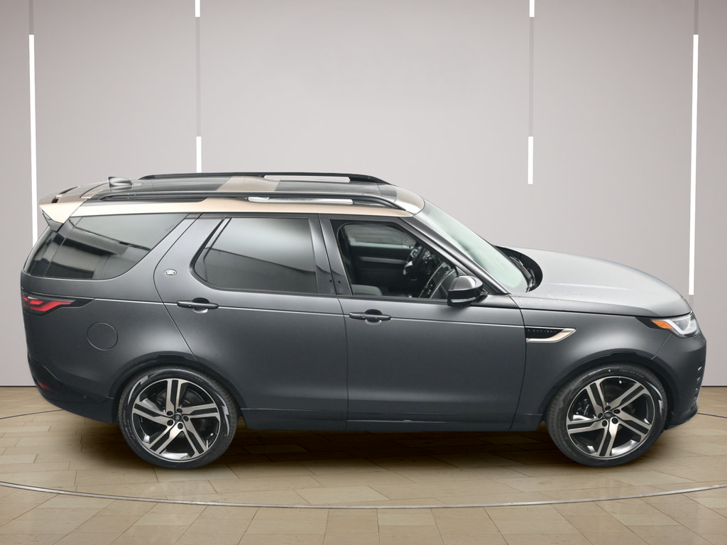 New 2026 Land Rover Discovery Limited Edition AWD/4WD image 36