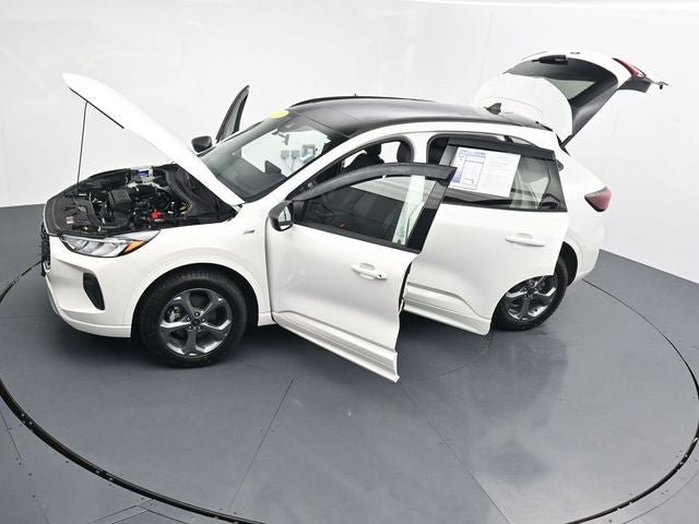 Certified 2024 Ford Escape ST-Line w/ Tech Pack #1 AWD/4WD image 44