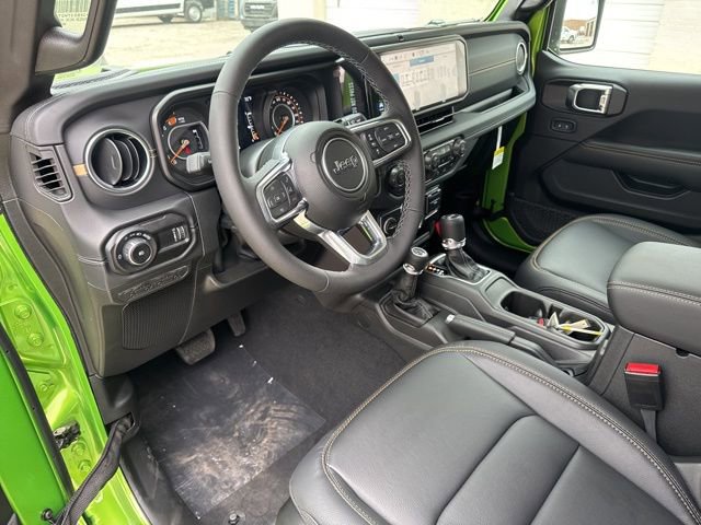 New 2026 Jeep Wrangler Unlimited Sahara AWD/4WD image 11