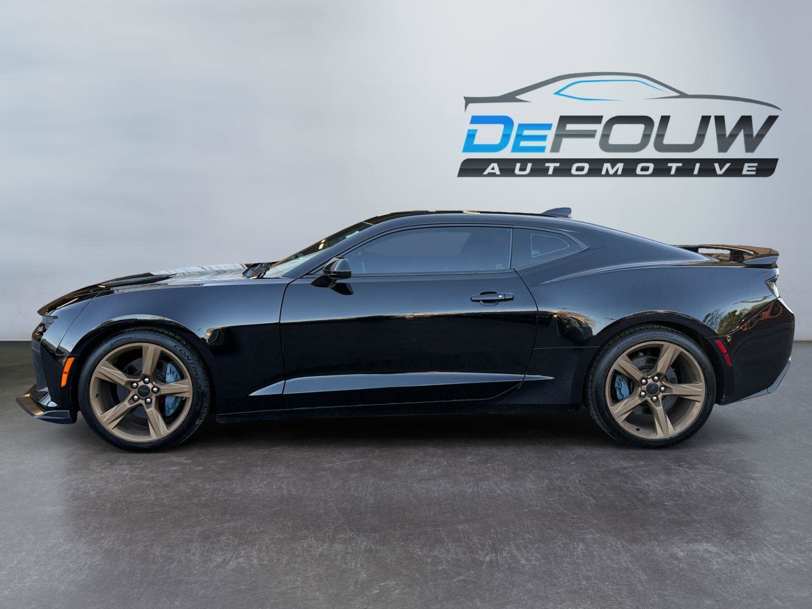 Used 2016 Chevrolet Camaro SS RWD image 6