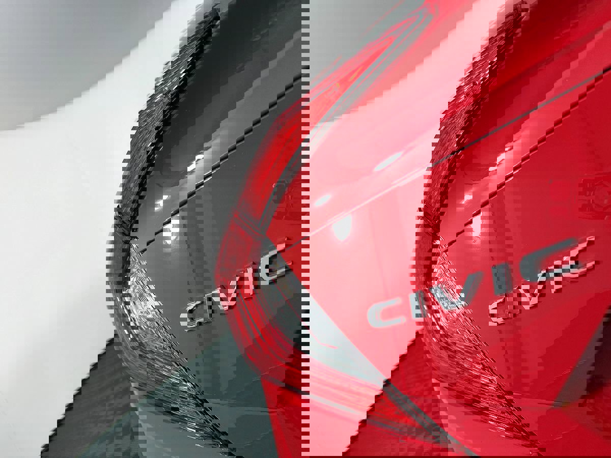 Used 2020 Honda Civic Touring image 12