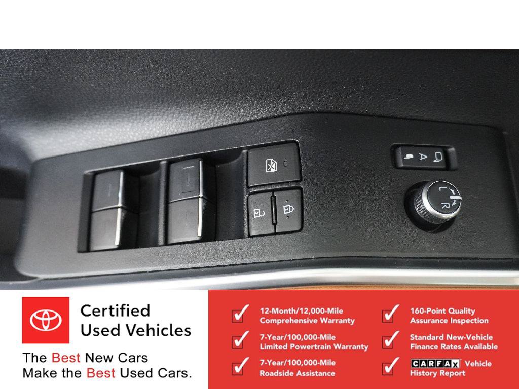 Certified 2024 Toyota Highlander Platinum AWD/4WD image 15