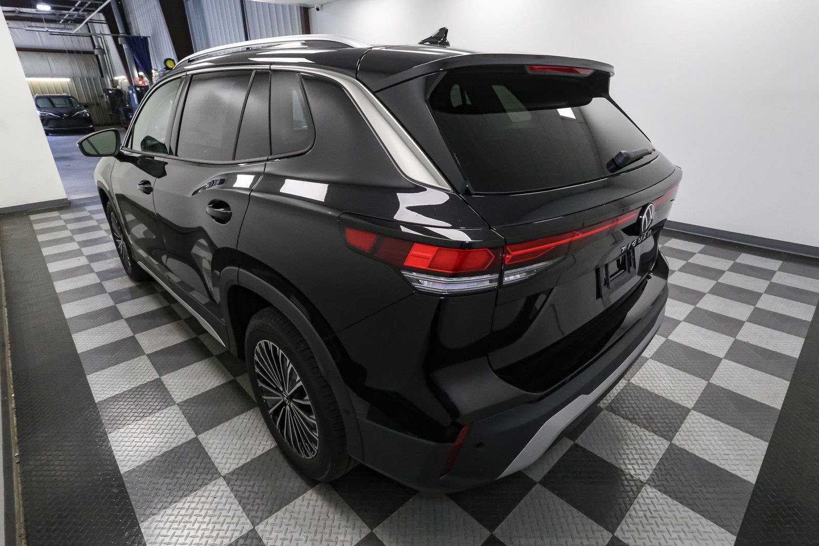 New 2026 Volkswagen Tiguan S AWD/4WD image 9