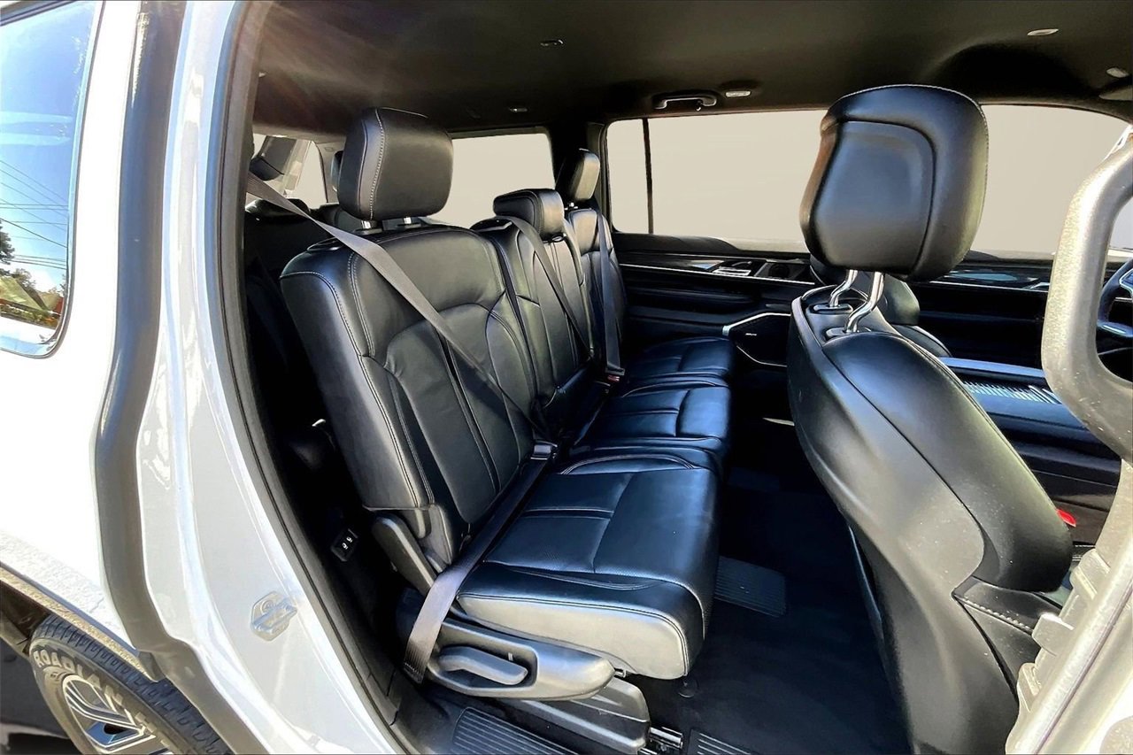 Used 2022 Jeep Wagoneer Series III image 23