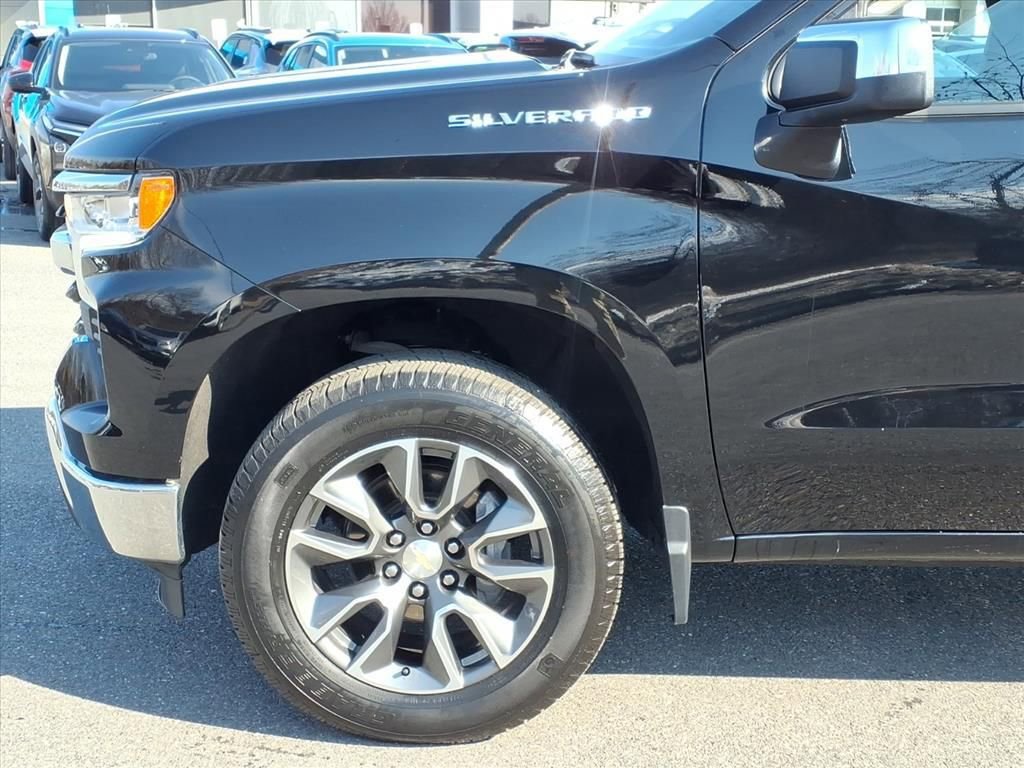Used 2023 Chevrolet Silverado 1500 LT image 6
