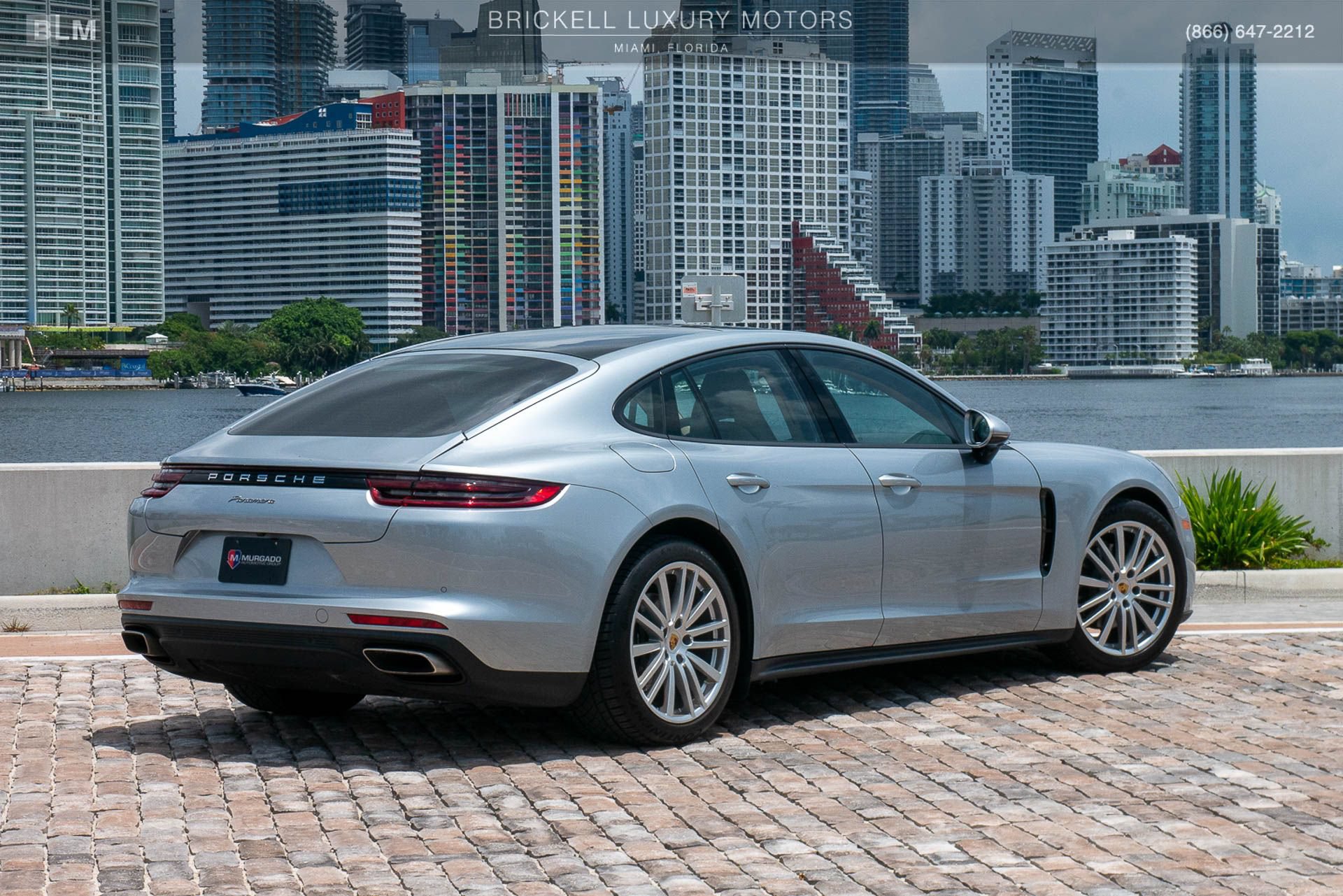 Used 2019 Porsche Panamera RWD image 4