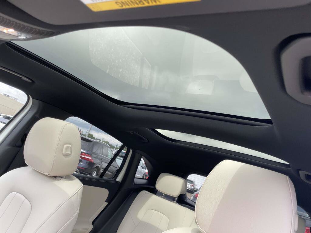 New 2026 Mercedes-Benz GLA 250 4MATIC image 5