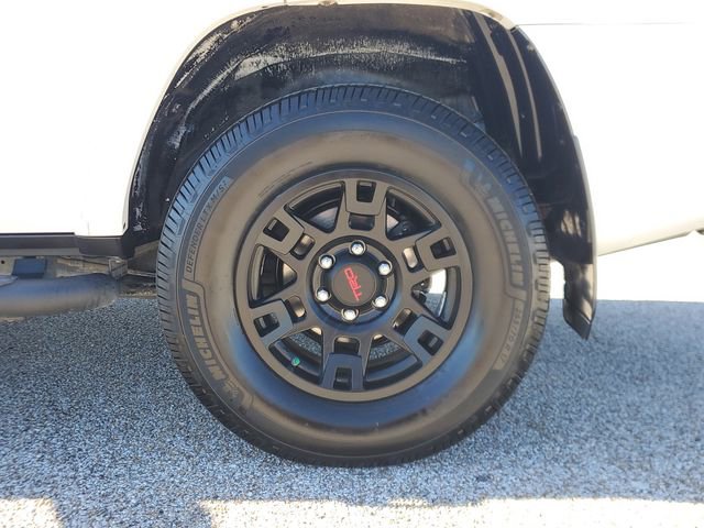 Used 2020 Toyota 4Runner SR5 Premium w/ Moonroof Package image 7