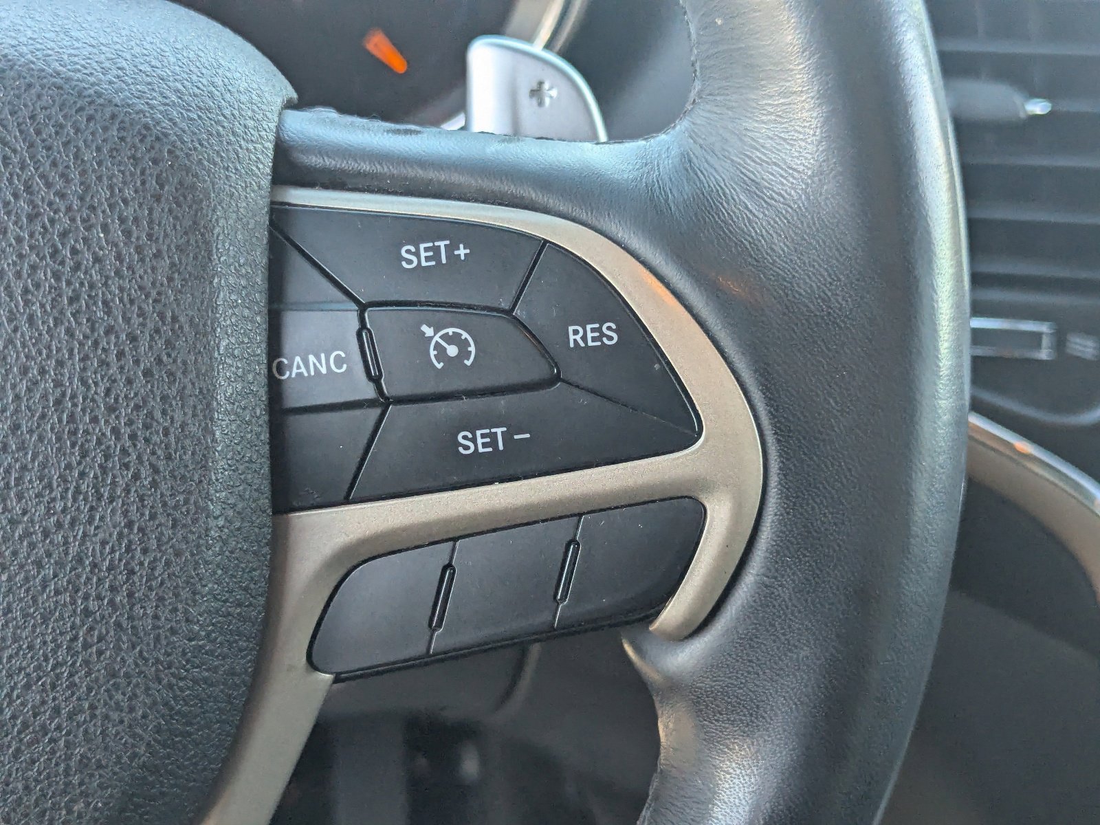 Used 2015 Jeep Grand Cherokee Laredo w/ Quick Order Package 23E image 27