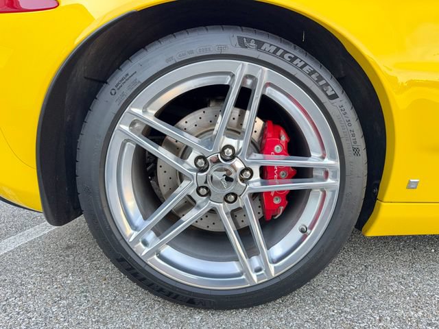 Used 2006 Chevrolet Corvette Z06 w/ Preferred Equipment Group RWD image 23