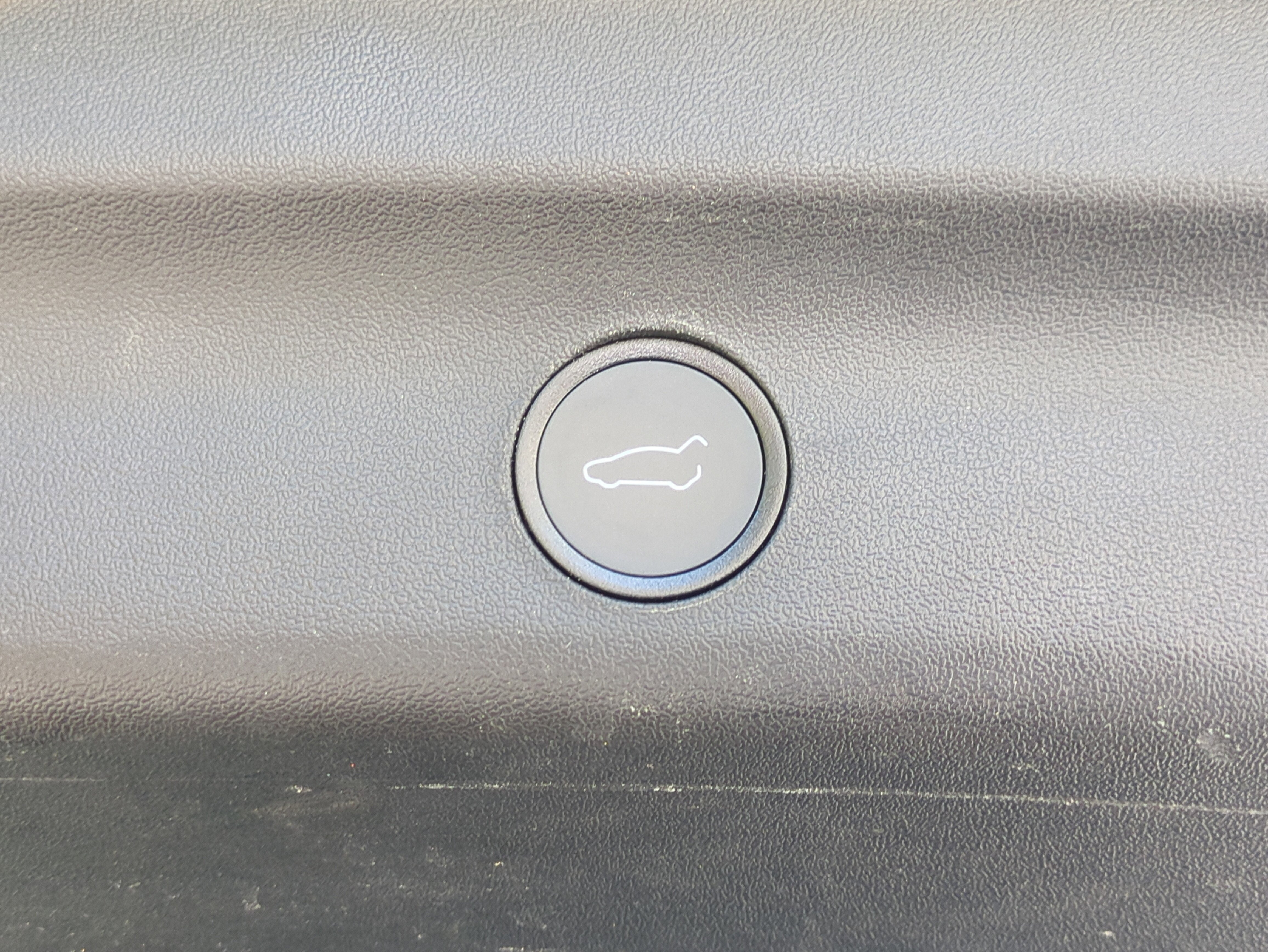 Used 2021 Tesla Model Y Long Range image 14