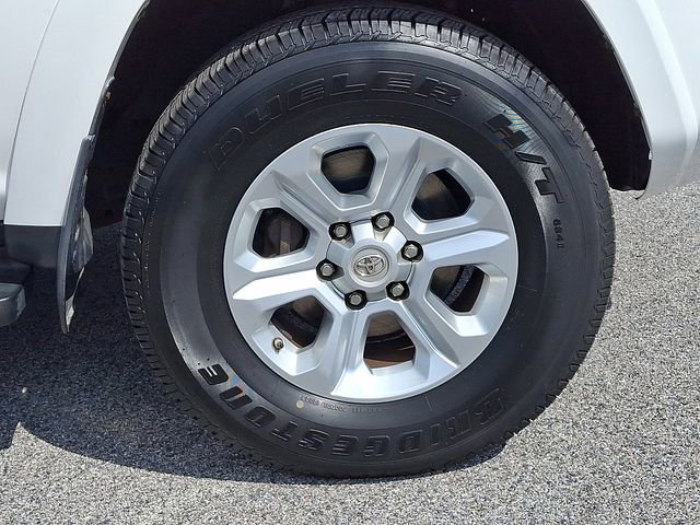 Used 2016 Toyota 4Runner SR5 Premium image 12