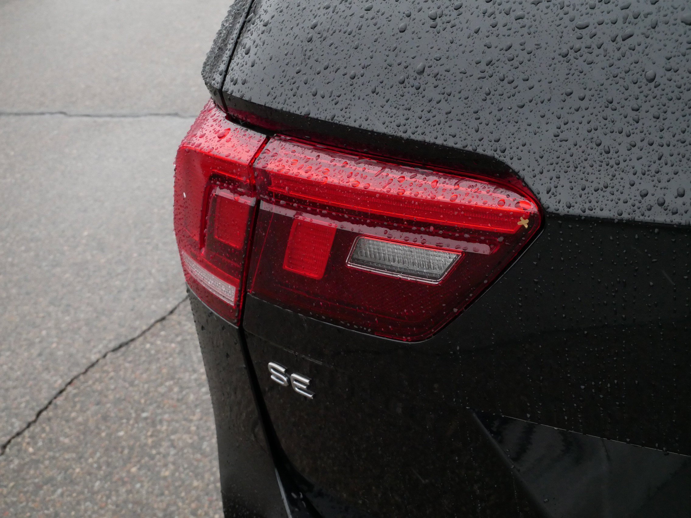 Certified 2022 Volkswagen Tiguan SE w/ Panoramic Sunroof Package image 17