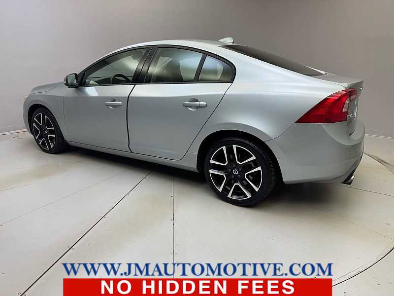 Used 2018 Volvo S60 T5 Dynamic w/ Vision Package image 3