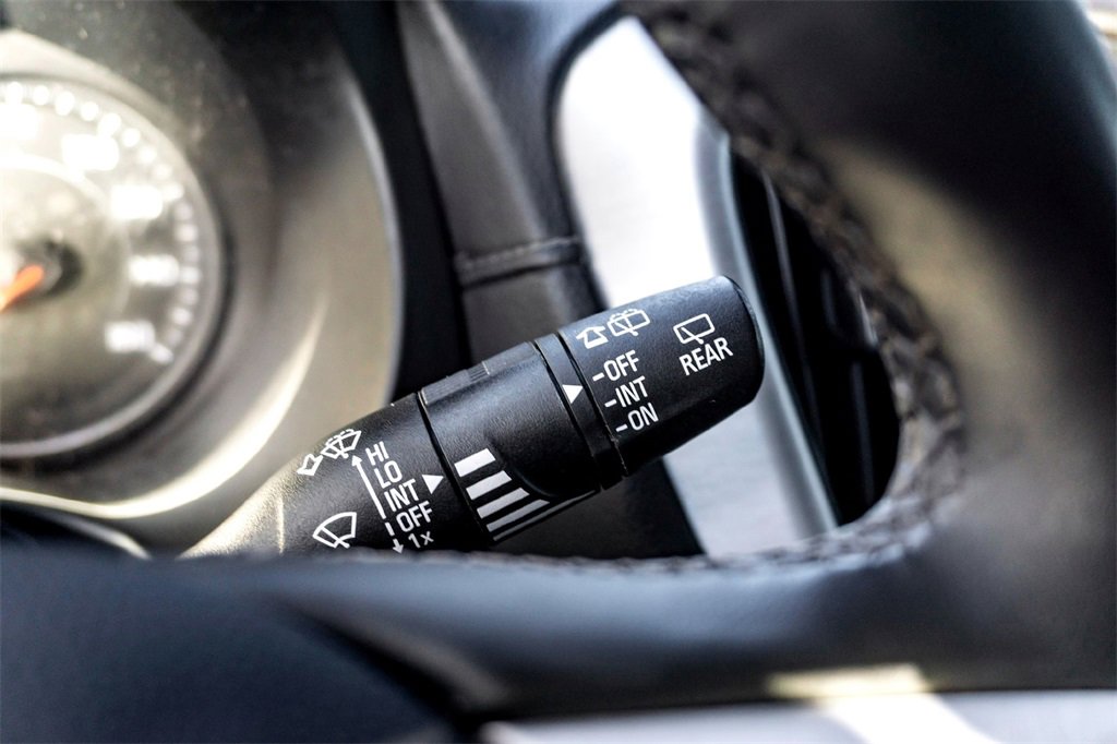 Used 2024 GMC Terrain SLT image 21