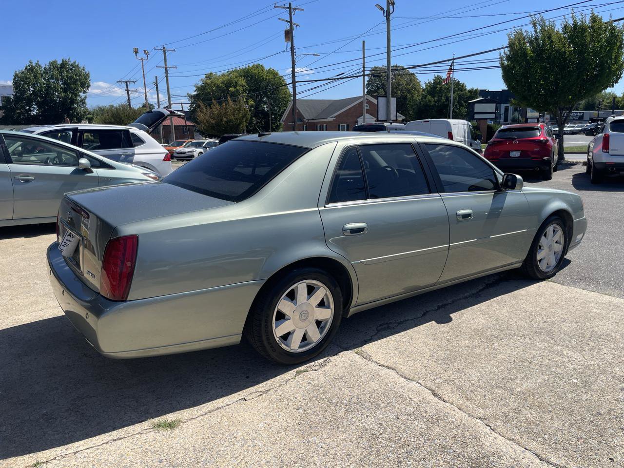 Used 2005 Cadillac De Ville DTS w/ Equipment Group FWD image 19