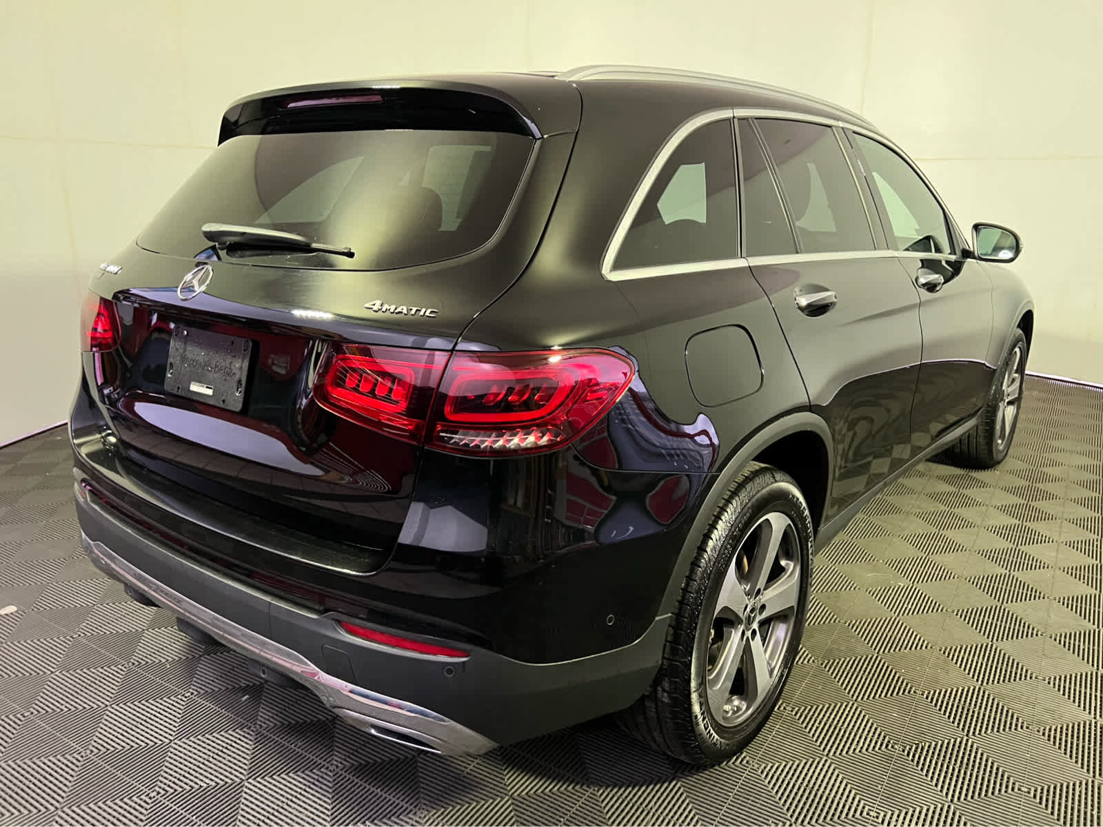 Used 2022 Mercedes-Benz GLC 300 4MATIC image 7