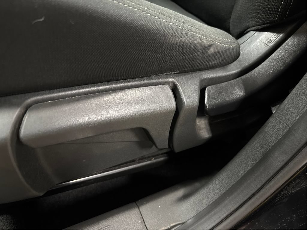 Used 2023 Nissan Rogue S AWD/4WD image 34