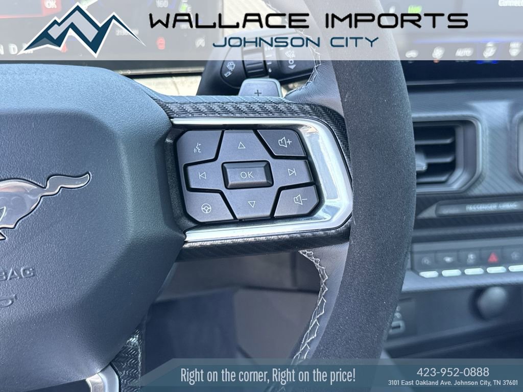 Used 2025 Ford Mustang GT RWD image 30