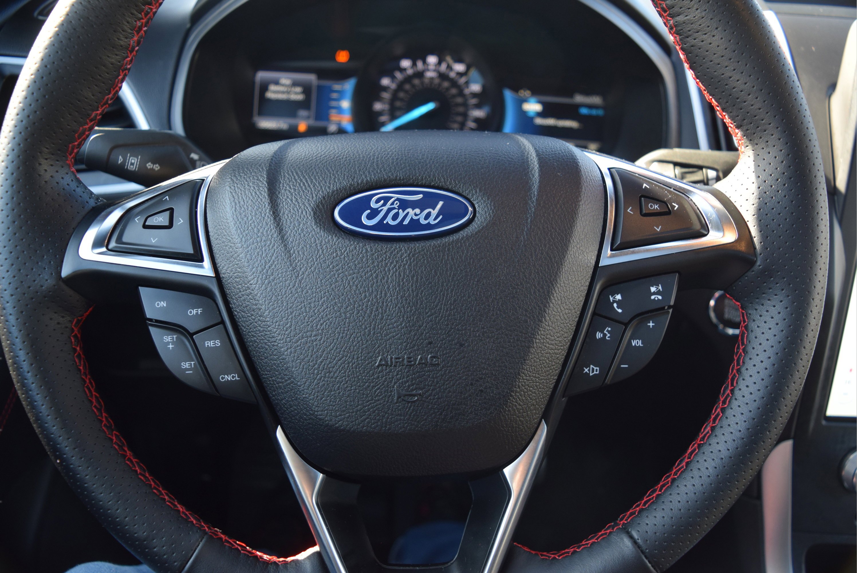 Used 2022 Ford Edge ST-Line w/ Cargo Accessory Package image 12