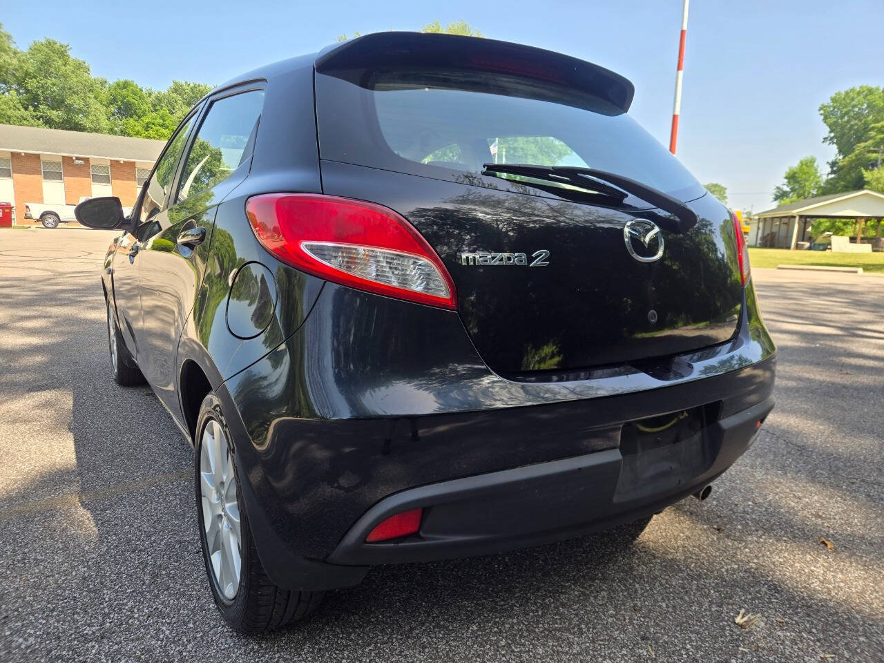 Used 2012 MAZDA MAZDA2 Touring FWD image 7