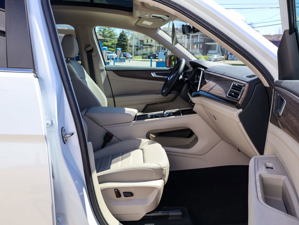 New 2026 Volkswagen Atlas SEL image 32