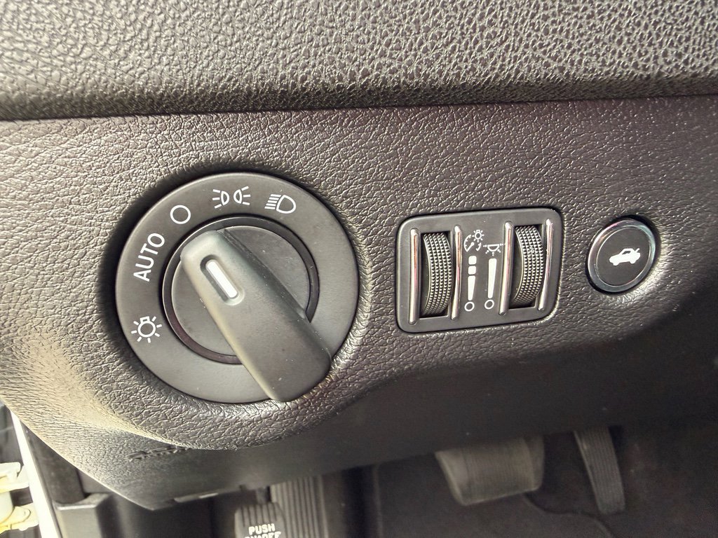 Used 2021 Dodge Charger SXT w/ Leather Interior Group image 14